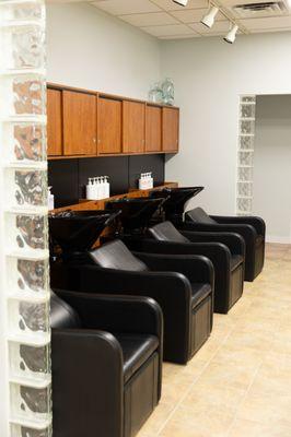 Super comfortable shampoo chairs and sinks. Who knew where was such a thing at a salon!