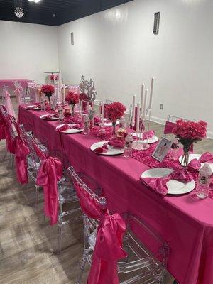 Sweet 16 table setting