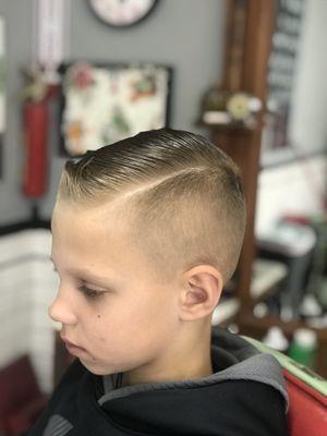 Clean gentlemen's cut on this young dude!