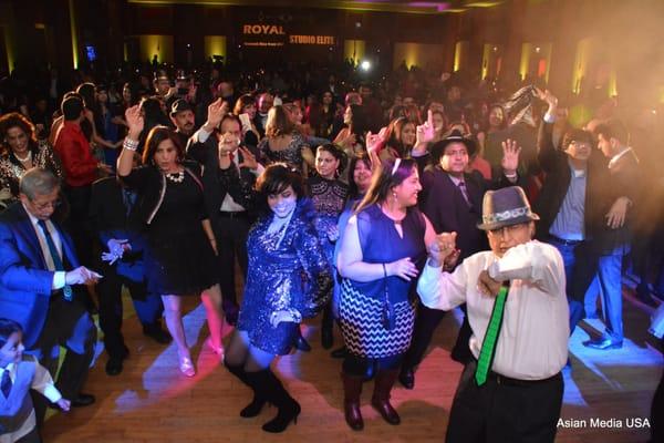 DJ Prashant - Indian DJ in Chicago.  NYE open dance floor.