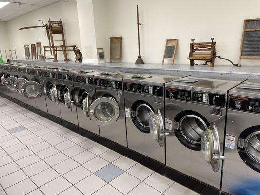 Chantilly Coin Laundry