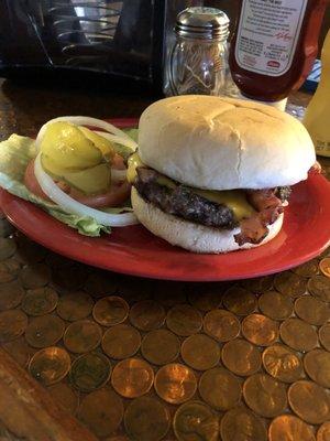 Bacon Cheeseburger from The Tipsy Cow.  Pretty good, I'd stop back for sure If I was in the area.  Next time I think I'd get the double.