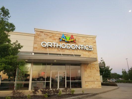 AvA Orthodontics & Invisalign of League City