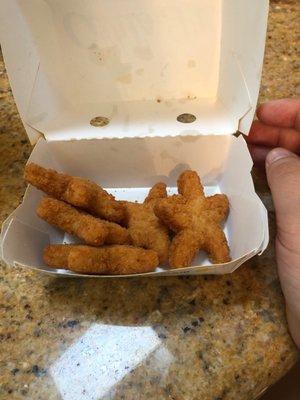 Kiddy chicken nuggets instead of the western bacon burger I ordered