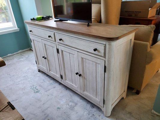 Bought this beautiful server/ buffet to go with the dining room set I ordered at Aaron's fine furniture.