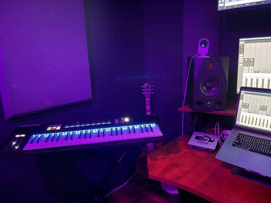 Studio Equipment list: 
 Apollo Twin 
 Blue Microphones Kiwi Multi-pattern Condenser 
 Komplete Kontrol Keyboard 49 
 MacBook and more