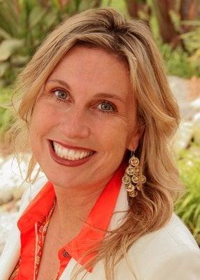 Dr. Shannon Wood Gallegos, Naturopathic Doctor & Founder