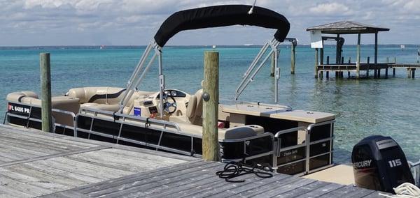 Truly luxurious 24' & 25' Bentley pontoon boats.