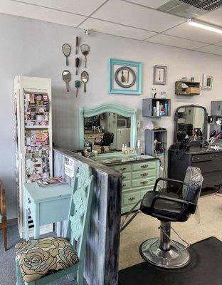 Vintage styling stations