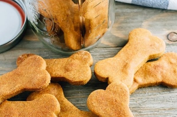 Pumpkin Peanut Butter Dog Bones