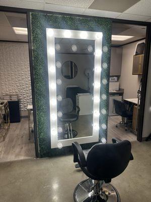 Hairstylist and makeup station