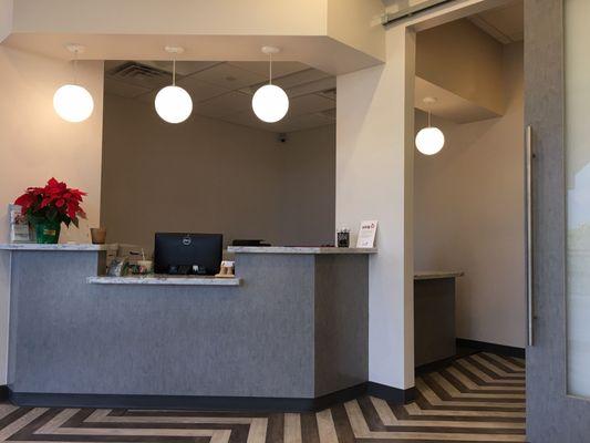 Clean, serene and modern environment! Office is located on the second floor - parking wasn't a problem!