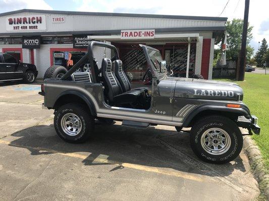 New paint on this 1986 Jeep cj7