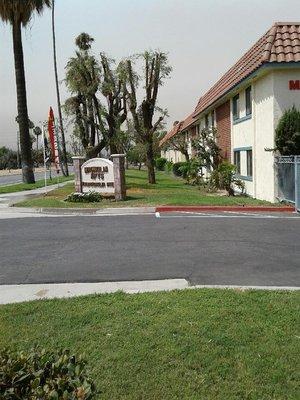 entrance off Magnolia  with gate