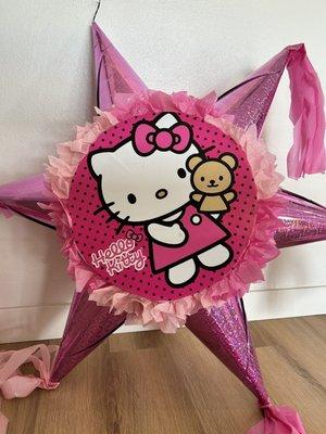 Hello kitty custom piñata