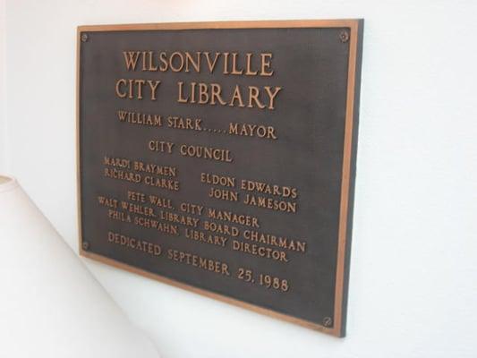 Here is a plaque for the building. However, I'm almost sure there's a plaque I've seen saying 1981.  It looks more '81 than '88.