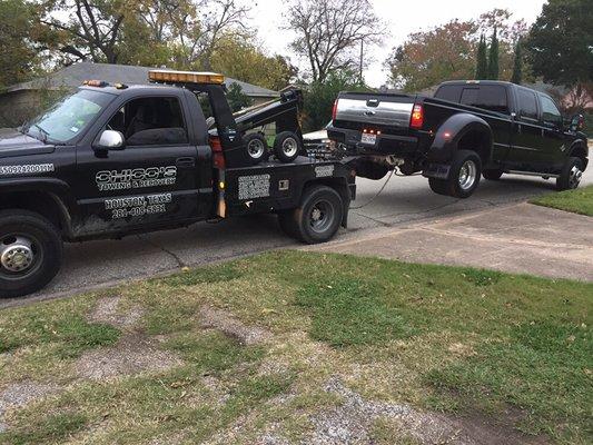 Loading a super duty f350 the safest way and damage free.