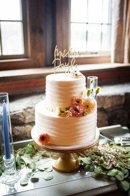 Micro-wedding cake