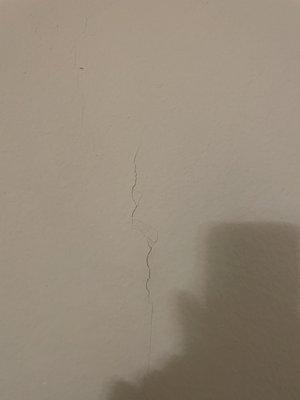 Cracks in dry wall