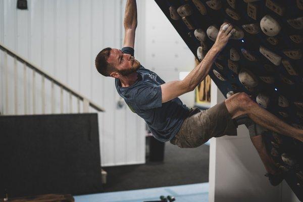 Bouldering training on the climbing Tension Board!