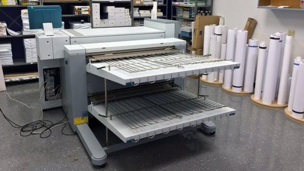 Fast large format printer great for color CAD prints and posters.