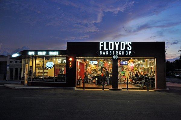 Floyd's at Sunset