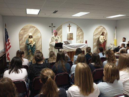 Bishop Hying celebrates Mass at the St. Ambrose Academy oratory