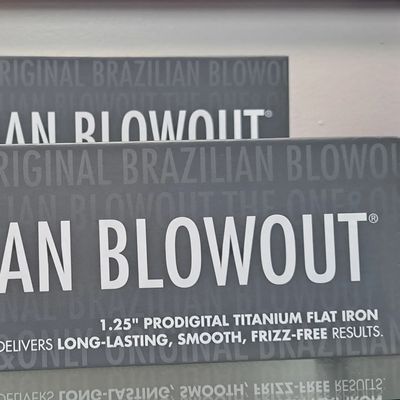 Lifetime warranty when you purchase a Brazilian Blowout flatiron.