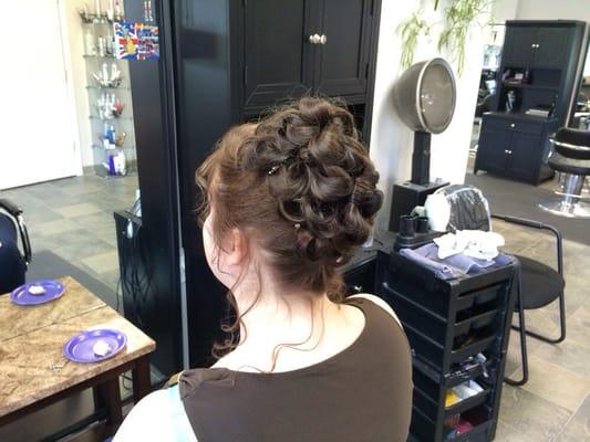 Nice curls (wedding guest updo)