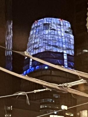 Salesforce Tower