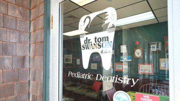 Tom D. Swanson, DDS