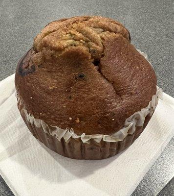 Blueberry Muffin ($6.49) - cold, no taste bite, that's that! (07/27/24)