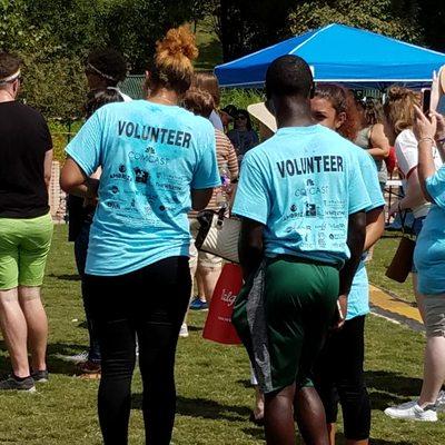 Volunteers shirt shows all event's sponsors (2018)