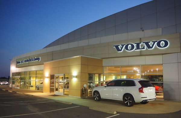 Volvo Cars Fredericksburg offers a great selection of new and pre-owned vehicles and services all makes, including BMW and Mini Cooper.