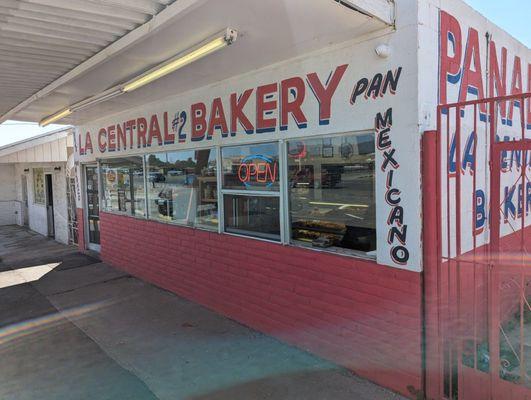 La Central Bakery