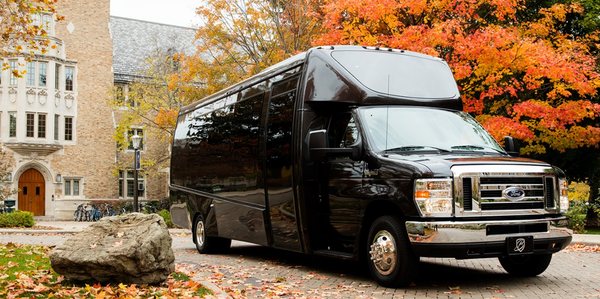 2017 24 Passenger Luxury Mini-Coach Bus