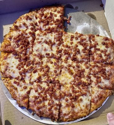 Medium pepperoni pizza