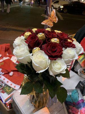 2 docenas de rosas con chocolate, precios variables