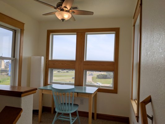 loft/reading/desk room