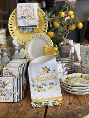 The Robyn's Nest Gifts & Decor