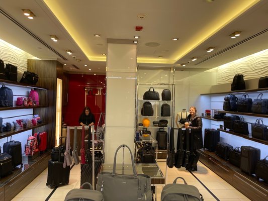 The Tumi Store