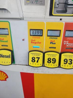 Price pet gallon at this shell with 10 cents off Kroger plus points