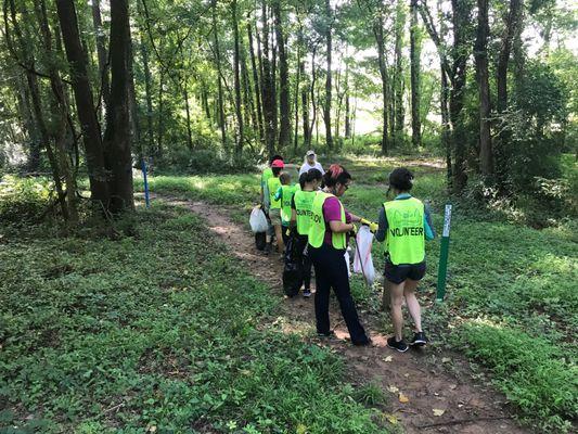 Duke Nicholas School Graduate students cleanup Beaver Marsh Preserve