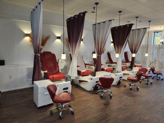 Lavish Nails & Spa