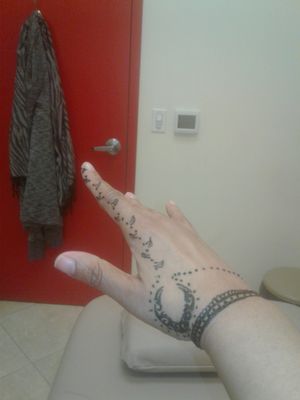 Henna tattoo