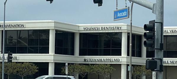 Jacqueline Younesi Dentistry in Corona Del Mar, CA