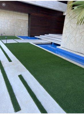 turf for pool accent