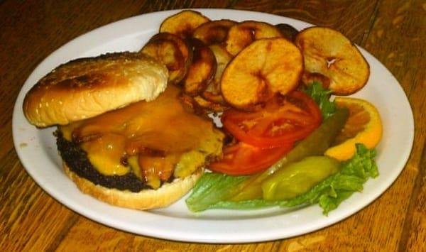 Bacon cheeseburger with English fries