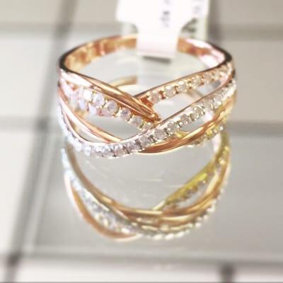 Gold and diamond fashion ring