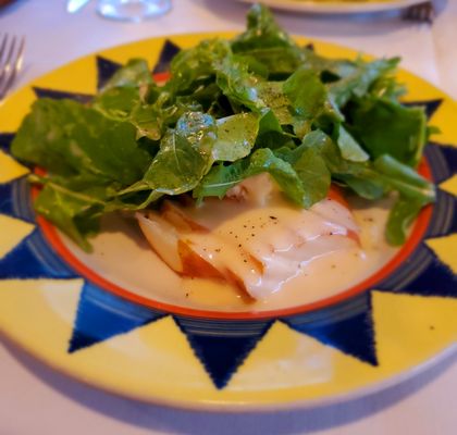 Pear & Gorgonzola Salad